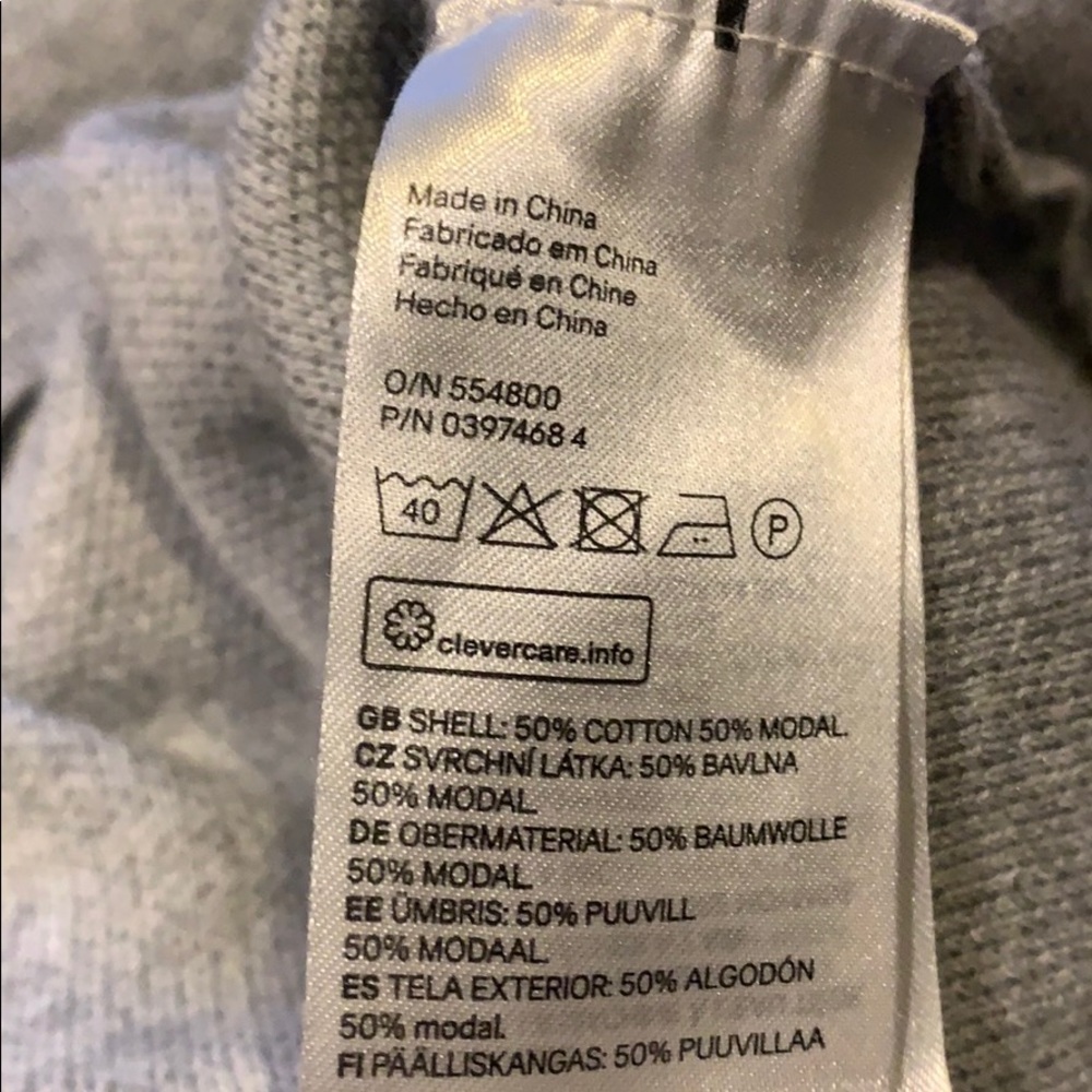 H & M sweater - Picture 6 of 6